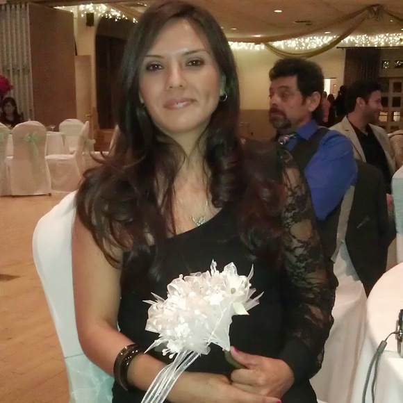 Meet your Posher, Shirley - Picture 1 of 1